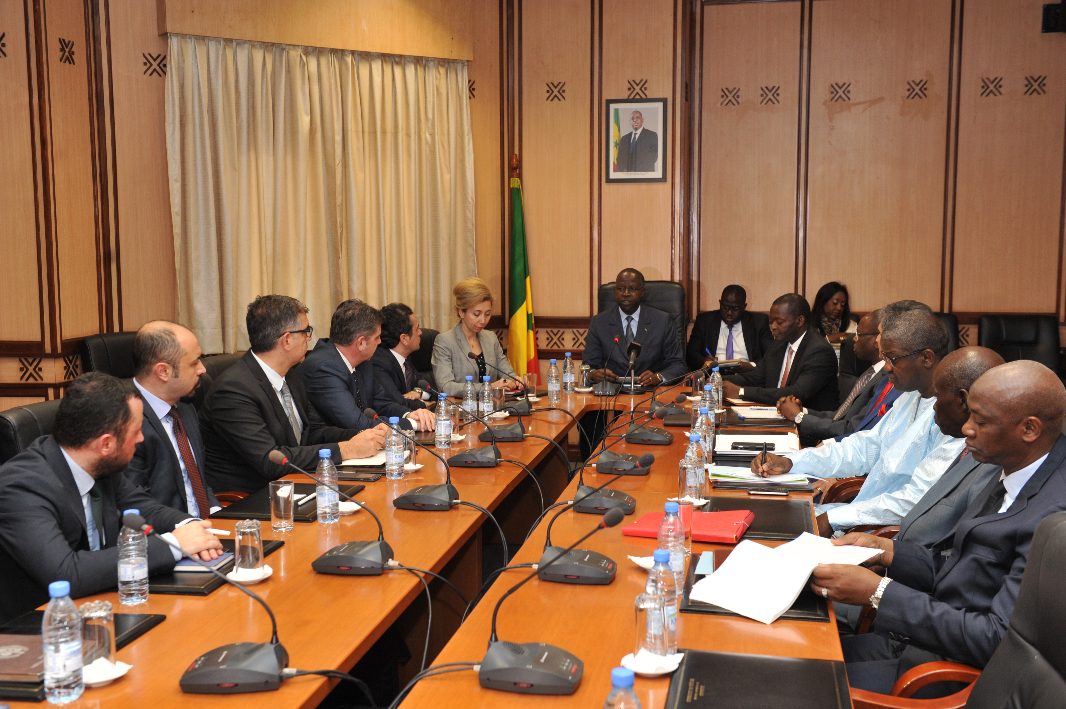 Doğanlar Yatırım Holding ve Miller Holding ortaklığında kurulan DM Yatırım İnşaat Senegal’de iki dev projeye imza attı. Senegal'in başkenti Dakar’da hayata geçecek 105 milyon dolarlık toptancı kompleksi ve lojistik merkezi için Senegal Başbakanı Muhammed Bun Abdullah Dionne ve Senegal Ticaret Bakanı Alioune Sarr ile DM Yatırım İnşaat’ın kurucuları İsmail Doğan ve Mert Mildon arasında imzalar atıldı.