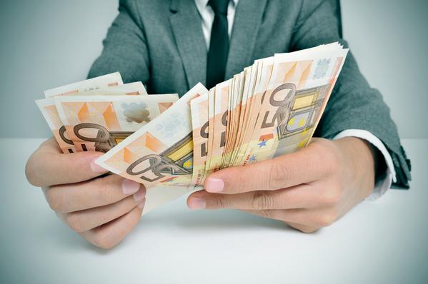 Euro 3,5 ayın zirvesinde