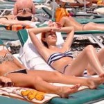 Zengin turist bavulunu topluyor