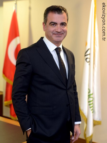 İş hayatına 1995 yılında Bankacılık sektöründe başlayan Mehmet BOSTAN, 2000 - 2004 yılları arasında BNP Ak Dresdner Bank’ta Pazarlama Müdürü olarak görev yaptı.