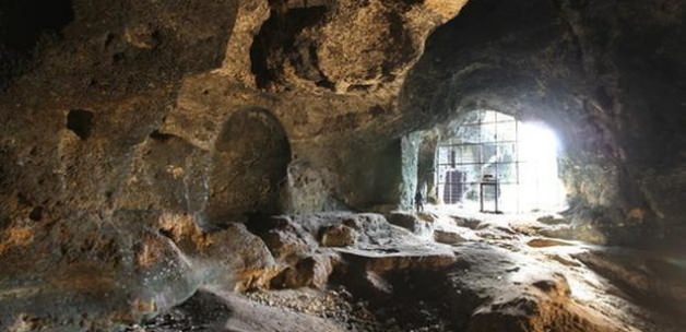 Kanal İstanbul'un güzergahının değişmesindeki en büyük etkenlerden biri Başakşehir'de yer alan Yarımburgaz Mağaraları oldu.