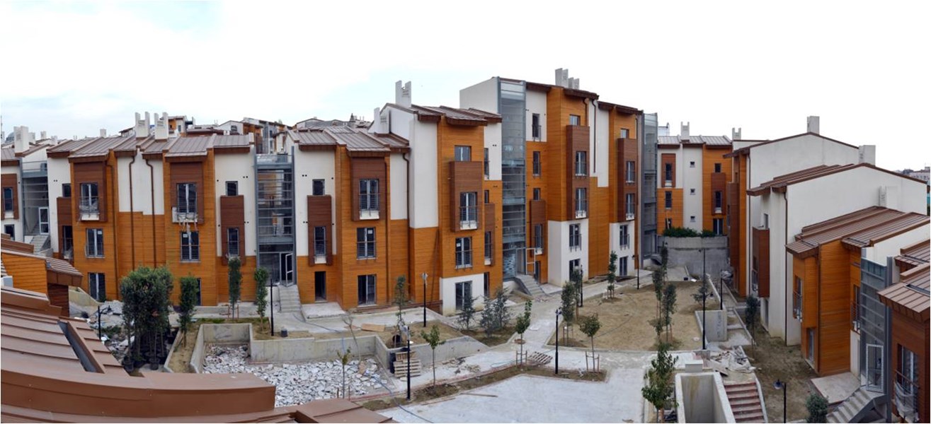 Sulukule'nin yeni hali. Romen vatandaşların yaşam alanlarına yapılan yeni yapılar.