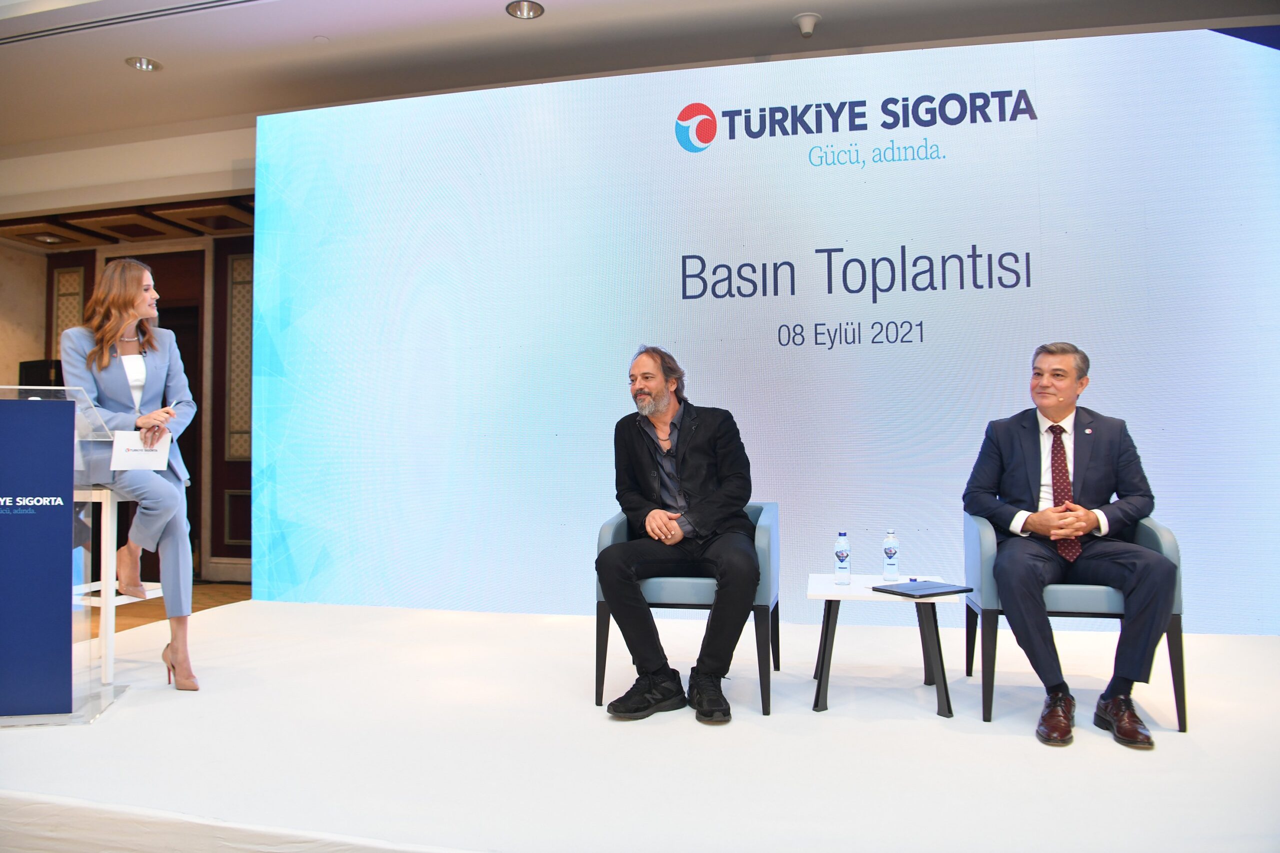 Türk sigorta sektörünün lider şirketi Türkiye Sigorta kuruluşunun 1.yılını kutluyor.