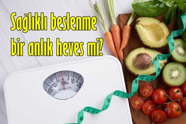 Modern çağın stresli ve bir o kadar da hızlı yaşandığını göz önüne alırsak sağlığımızı koruyabilmek için sağlıklı beslenme hayatımızda dikkat etmemiz gereken en önemli konulardan biri. Moodist Hastanesi’nden Uzman Diyetisyen Yeşim Nurdan Özkorucuklu, sağlıklı beslenme deyince gözümüz korksa da, aklımıza yasaklar gelse de yapmamız gereken şeyin aslında yeterli ve dengeli beslenme olduğunu belirtiyor. Özkorucuklu’ya göre sağlıklı beslenmeyi kilo vermek ya da almak istediğimiz zamanlarda uygulamamalı, hayatımızın her döneminde alışkanlık haline getirmeliyiz.