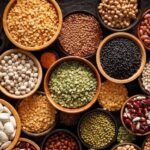 Geçtiğimiz ay Suudi Arabistan, Katar ve Birleşik Arap Emirlikleri'ne Cumhurbaşkanı Recep Tayyip Erdoğan liderliğinde gerçekleştirilen ziyaretlerde, Körfez bölgesinin Türkiye için ticari potansiyelini yerinde gözlemlediklerini belirten TİM Hububat Bakliyat Yağlı Tohumlar ve Mamulleri Sektör Kurulu Başkanı Ahmet Tiryakioğlu şunları söyledi: “Bu bölgedeki ülkelerle aramızdaki ekonomik ve ticari ilişkilerin gelişmesi sektörümüzün önünü de açan bir gelişme. Gıda ihracatında ürün kalitesi kadar önemli bir husus da lojistik konusu olduğundan, üç kıtanın kavşağındaki bu bölgeyle stratejik bir işbirliği potansiyelimiz bulunuyor. Riyad Ticaret Heyeti’nde kurduğumuz temaslardan olumlu dönüşler aldık. Hububat, bakliyat, yağlı tohumlar ve mamulleri sektöründe 7 ayda yaklaşık 270 milyon dolar ihracat yaptığımız Suudi Arabistan, Katar ve Birleşik Arap Emirlikleri'ndeki payımızı, ilerleyen dönemde daha da yukarı taşıyabiliriz.”