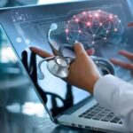 Anket katılımcılarına "Dijital sağlık denince akla gelen ilk 3 kavram nedir?" sorusuna, yüzde 22 ile en çok ‘yapay zeka’ yanıtı verildi. Bunu yüzde 13 ile ‘hasta takibi’ ve yüzde 12 ile ‘uzaktan muayene’ kavramları izledi.