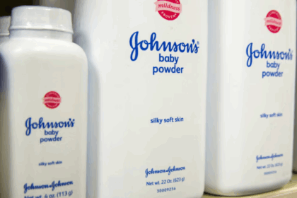 Johnson & Johnson'a İngiltere'de 'kanserojen bebek pudrası' davası