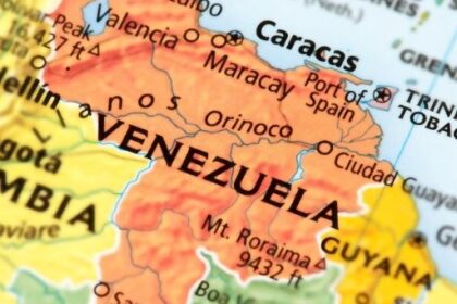 Trump: Maduro ve eşi ülke dışına çıkartıldı