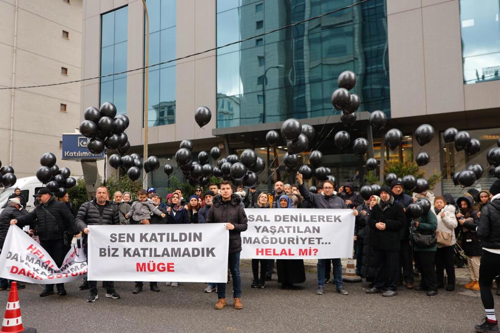 Katılımevim önünde mağduriyet protestosu