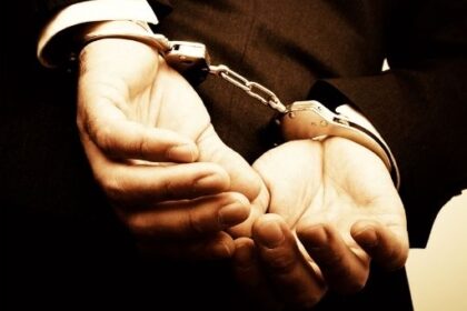 Sahte ihbarla milyonluk vurgun yapan şüpheli avukat ve polis tutuklandı!
