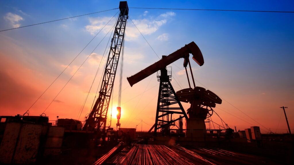 İran'a saldırı petrol arzını daraltıyor