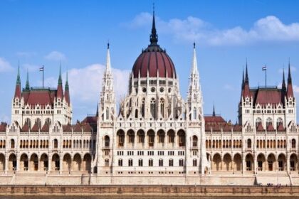Macaristan’da Orban kaybetti, Magyar kazandı