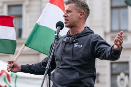 Macaristan'da Orban iktidarına son veren Peter Magyar kimdir?