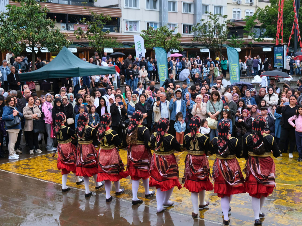 Festival boyunca gerçekleştirilen tadımlar, yarışmalar, gösteriler ve kültürel etkinlikler, Giresun’un gastronomi markalaşma sürecine önemli destek verdi.